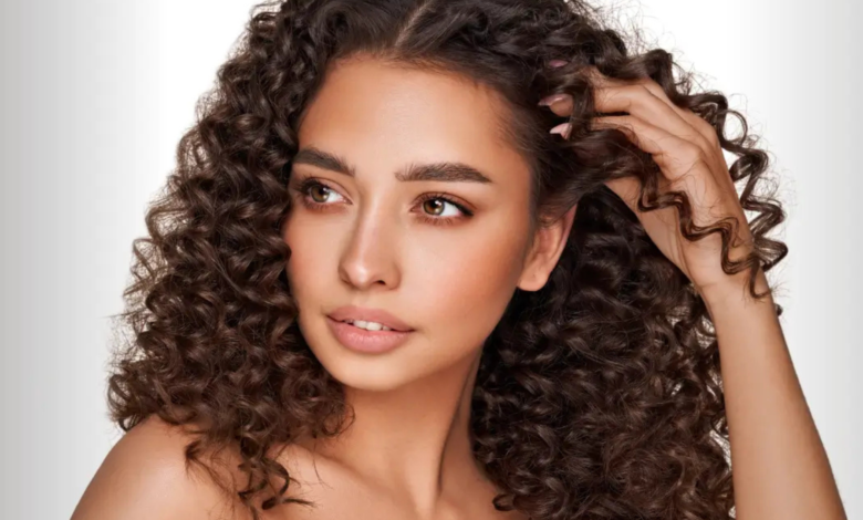 كيفية اختيار و إستخدام بلسم للشعر الجاف و الكيرلي